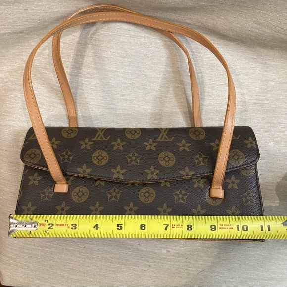 UNBRANDED Made in Mexico Little Baguette Style Shoulder Bag with Internal Pocket - Picture 9 of 12